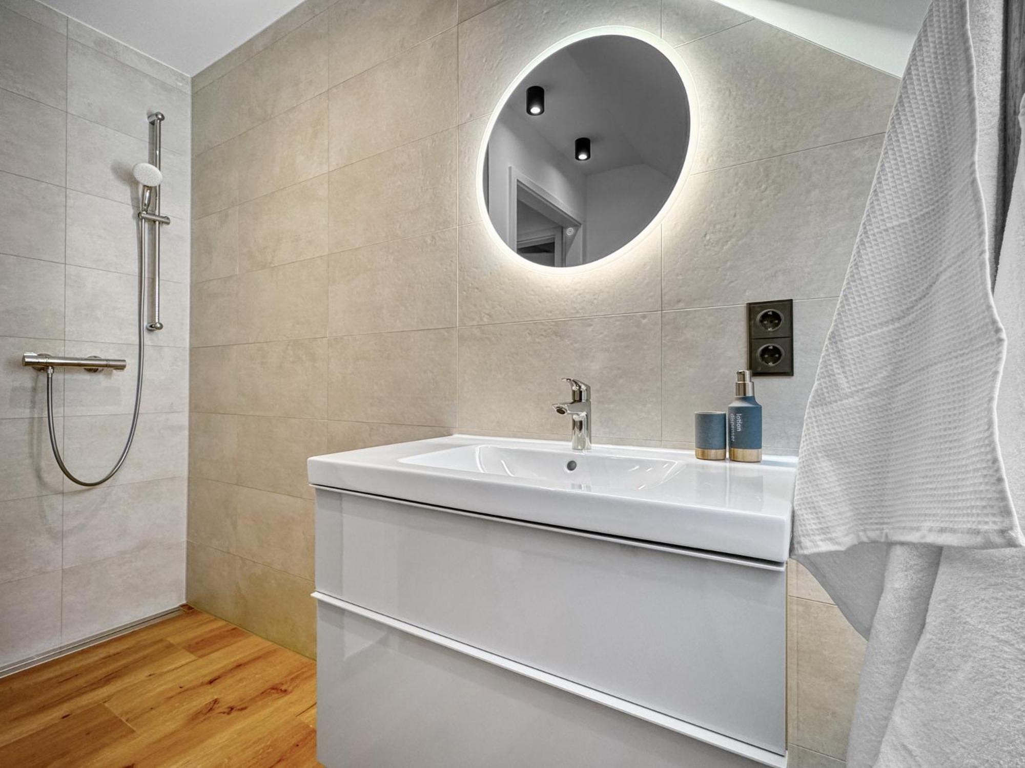 Cblue: Seeblick, Kamin, Wallbox, Natur Bentwisch Exterior foto